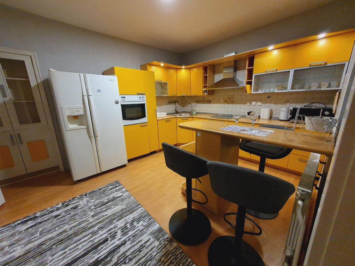 Apartments Arna Visoko Exterior foto